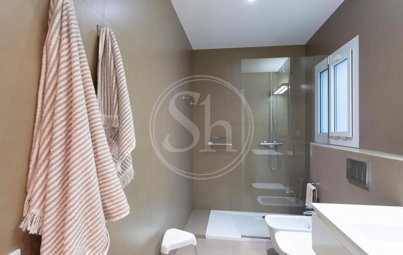 Apartamento Con Terraza Junto A Paseo De Gracia Barcelona 0*,
